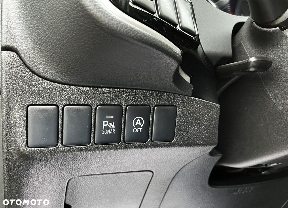 Mitsubishi Outlander 2.0 Instyle + 4WD CVT - 28