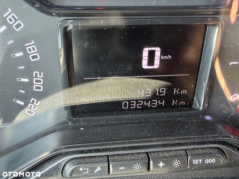 Citroën C3 BlueHDi 100 S&S SHINE PACK - 17