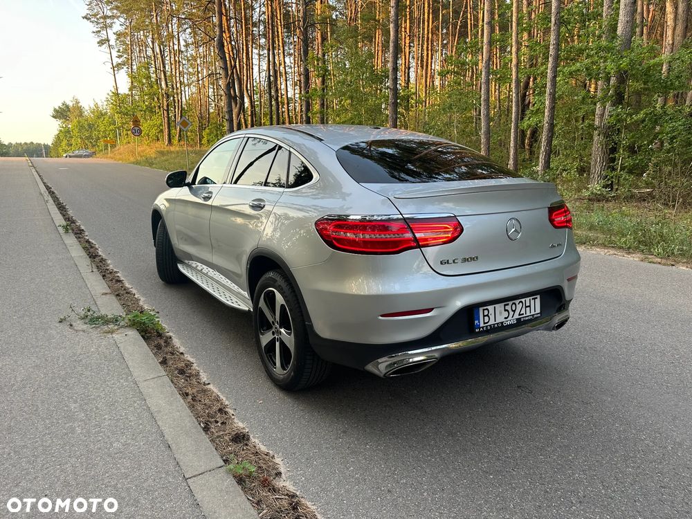 Mercedes-Benz GLC 300 4Matic 9G-TRONIC Exclusive - 7