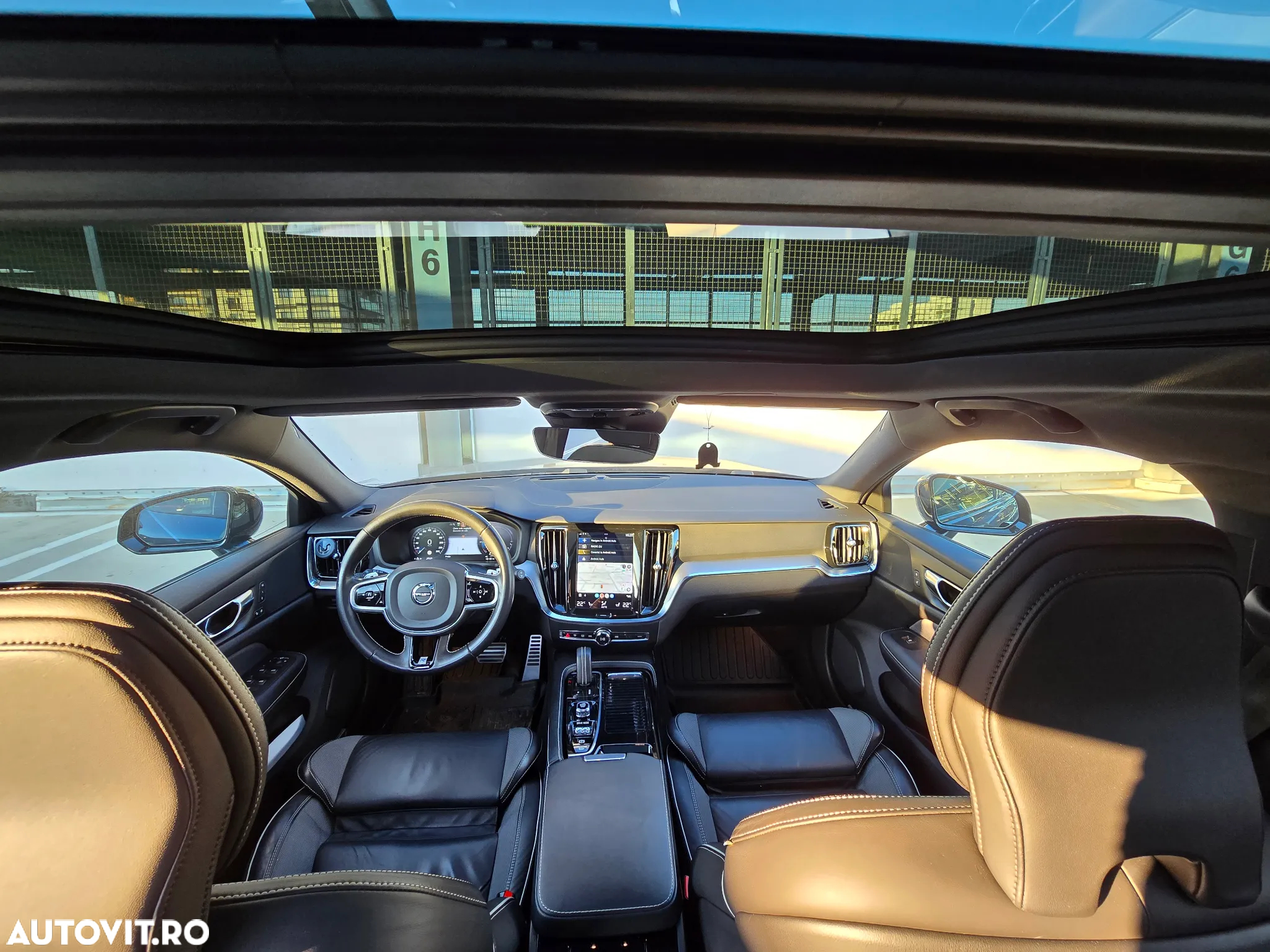Volvo V60 T8 AWD Twin Engine Geartronic R-Design - 17