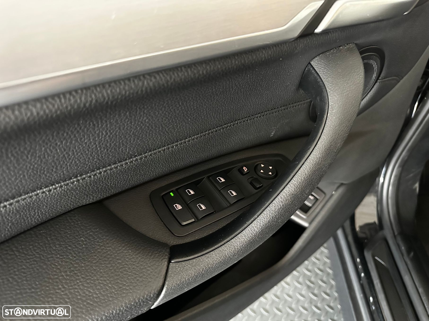 BMW X1 16 d sDrive Line xLine - 15