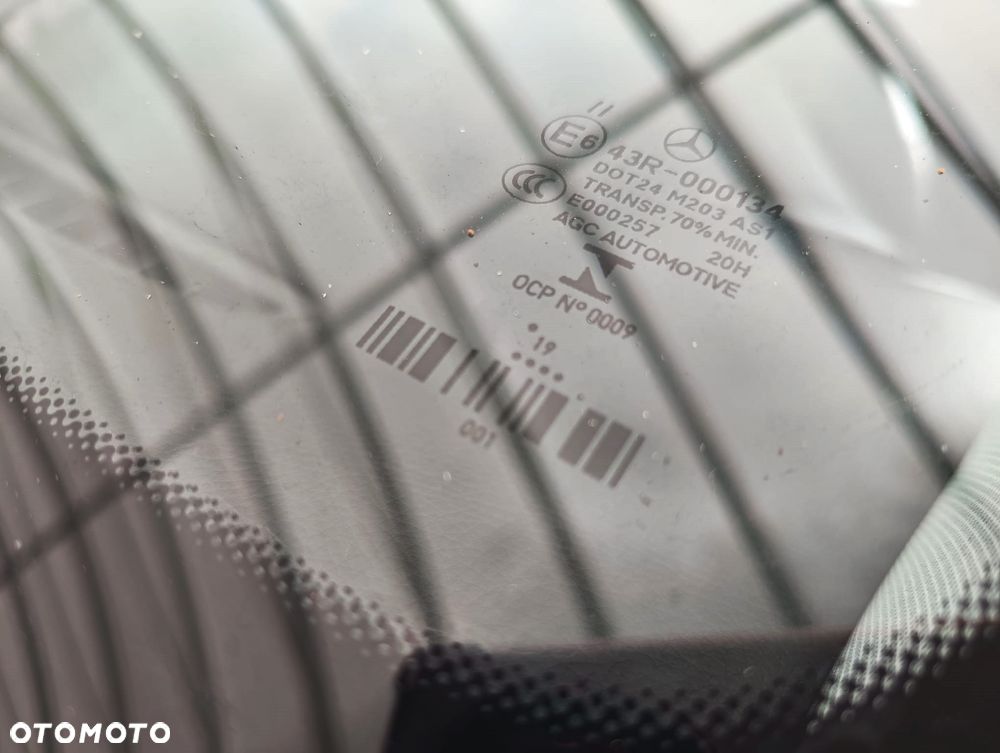 Mercedes-Benz GLA 200 Urban - 36