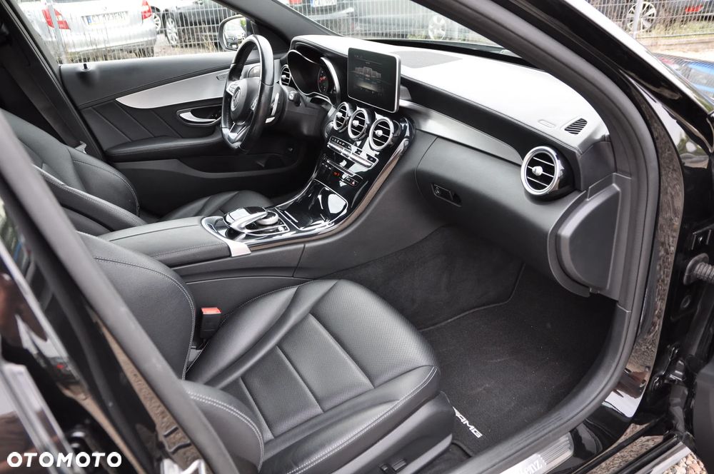 Mercedes-Benz Klasa C 200 4-Matic 9G-TRONIC - 12