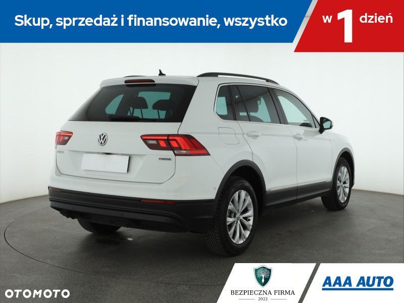 Volkswagen Tiguan - 7