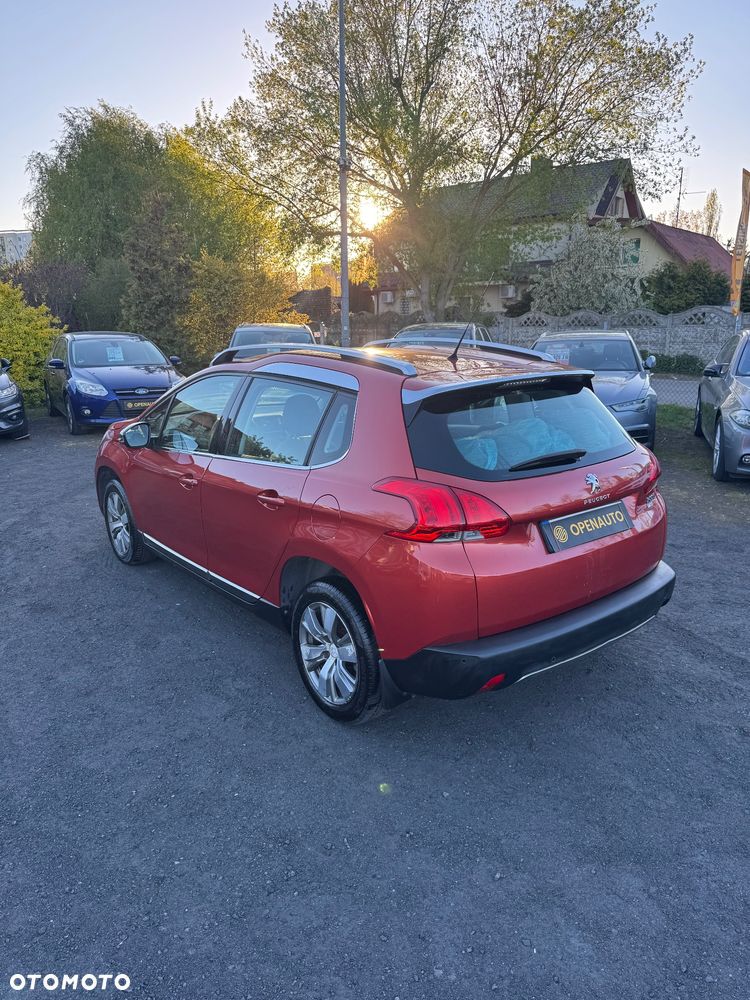 Peugeot 2008 PureTech 110 Style - 6