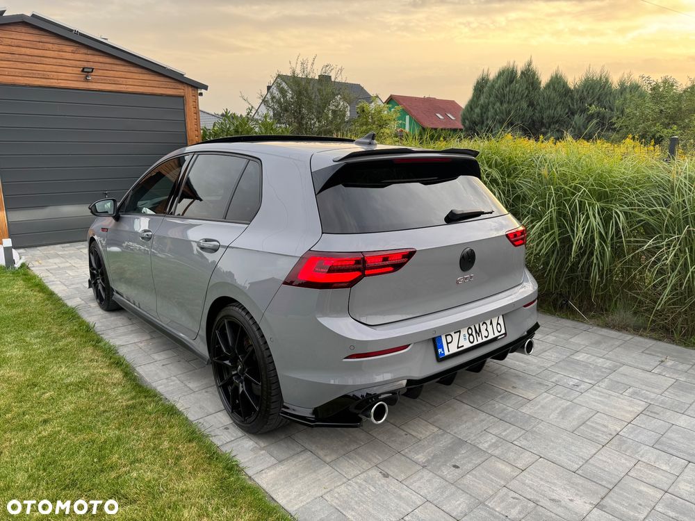 Volkswagen Golf - 4