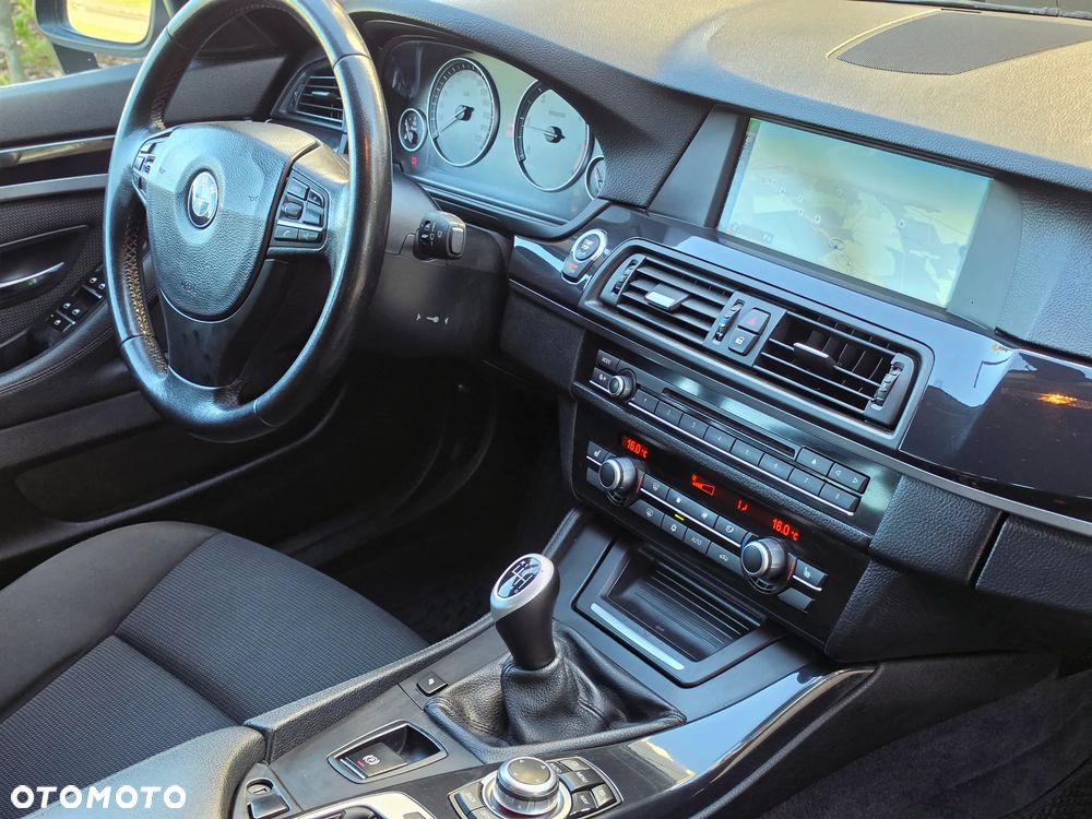 BMW Seria 5 520d BluePerformance - 26