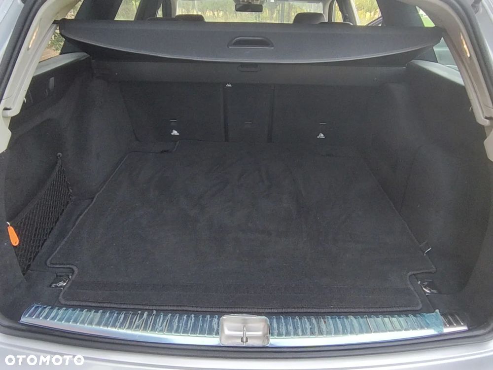 Mercedes-Benz Klasa E 220 d 9G-TRONIC - 12