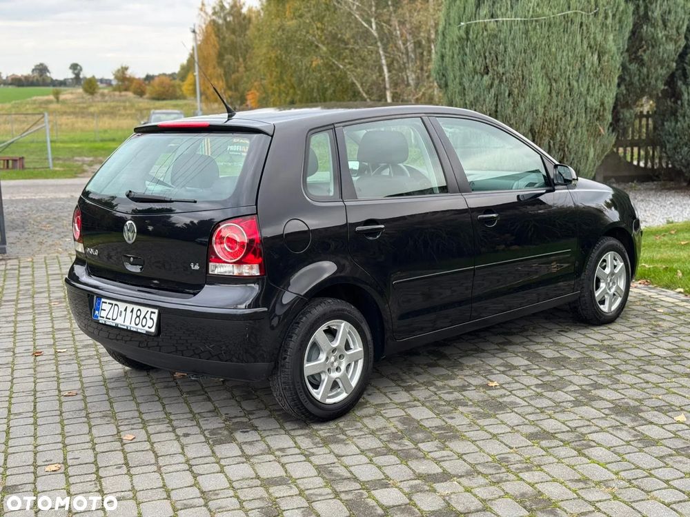 Volkswagen Polo 1.4 16V Comfortline - 7
