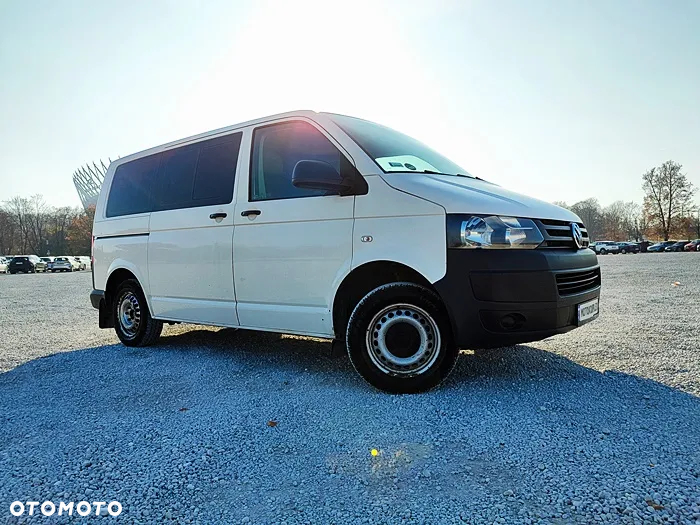 Volkswagen Caravelle - 17