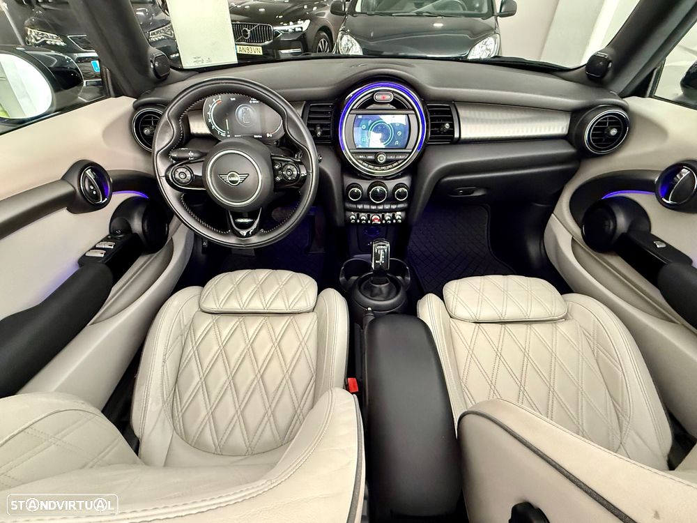 MINI Cabrio Cooper Premium Plus Sidewalk Special Edition Auto - 11