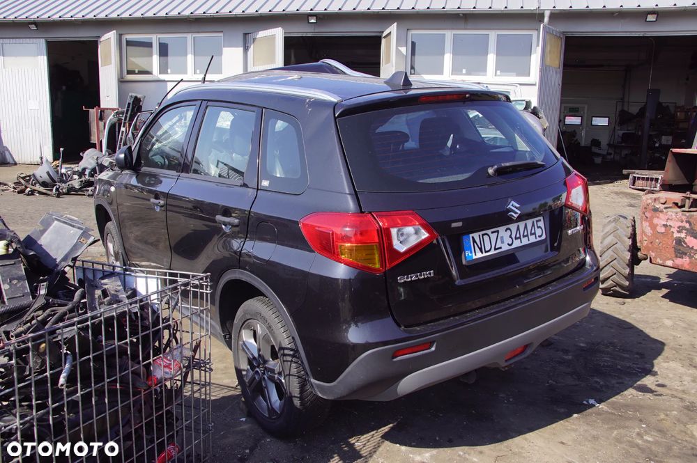 Auto na części - Suzuki Vitara II 1.6 16V 120 KM M16A 20008-54P34 ZCE 2017R Silnik Skrzynia Drzwi Szyba Błotnik Zderzak Lampa Klapa Lusterko Klamka Deska Kokpit Sterownik Moduł Czujnik Licznik Lewarek Kierownica - 6