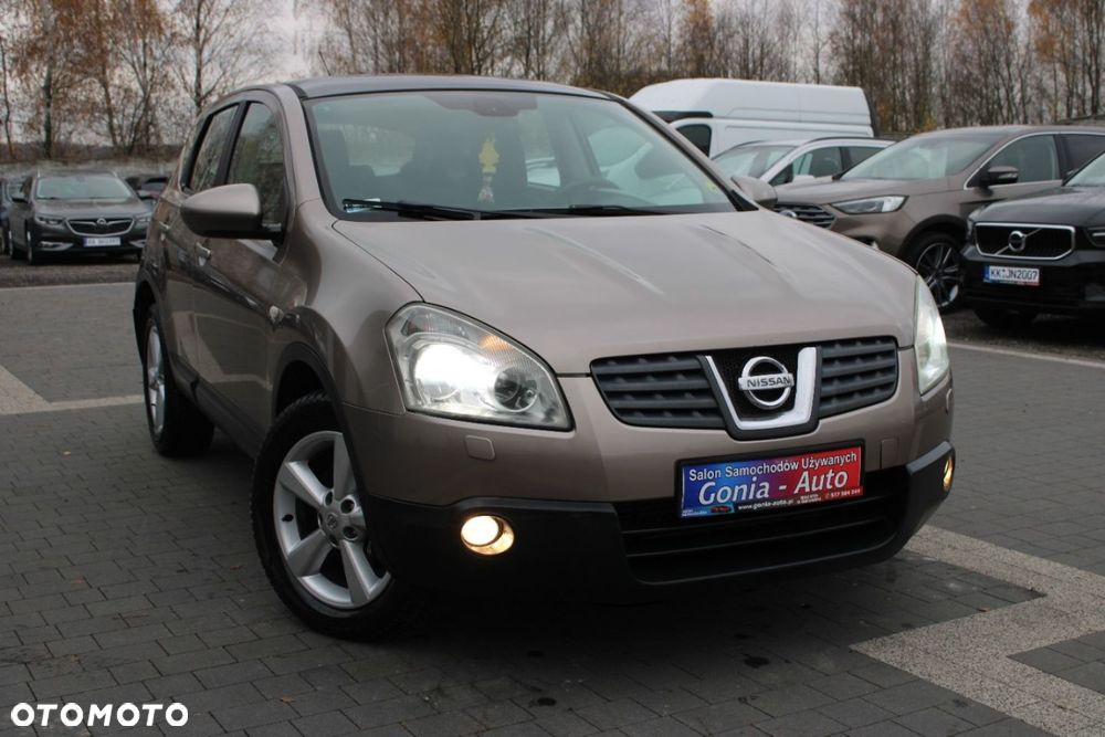 Nissan Qashqai 2.0 dCi 4 x 4 DPF tekna - 9
