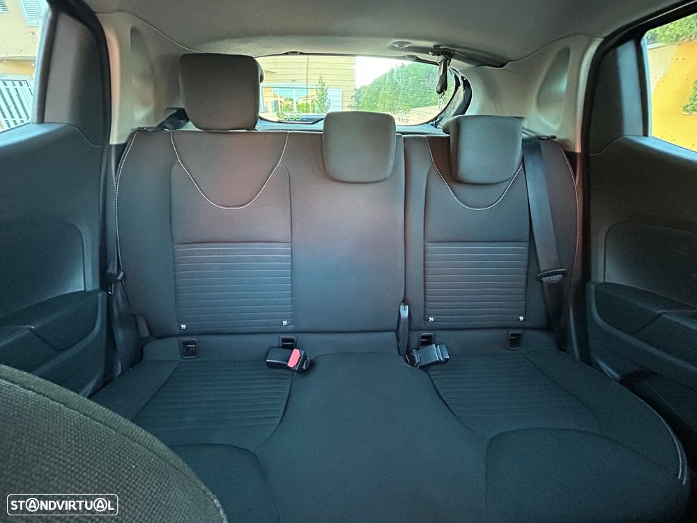 Renault Clio 1.5 dCi Limited EDition - 17