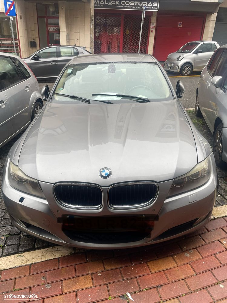 BMW 320 d EfficientDynamics - 10