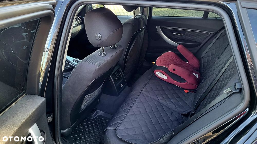 BMW Seria 3 318d DPF - 10