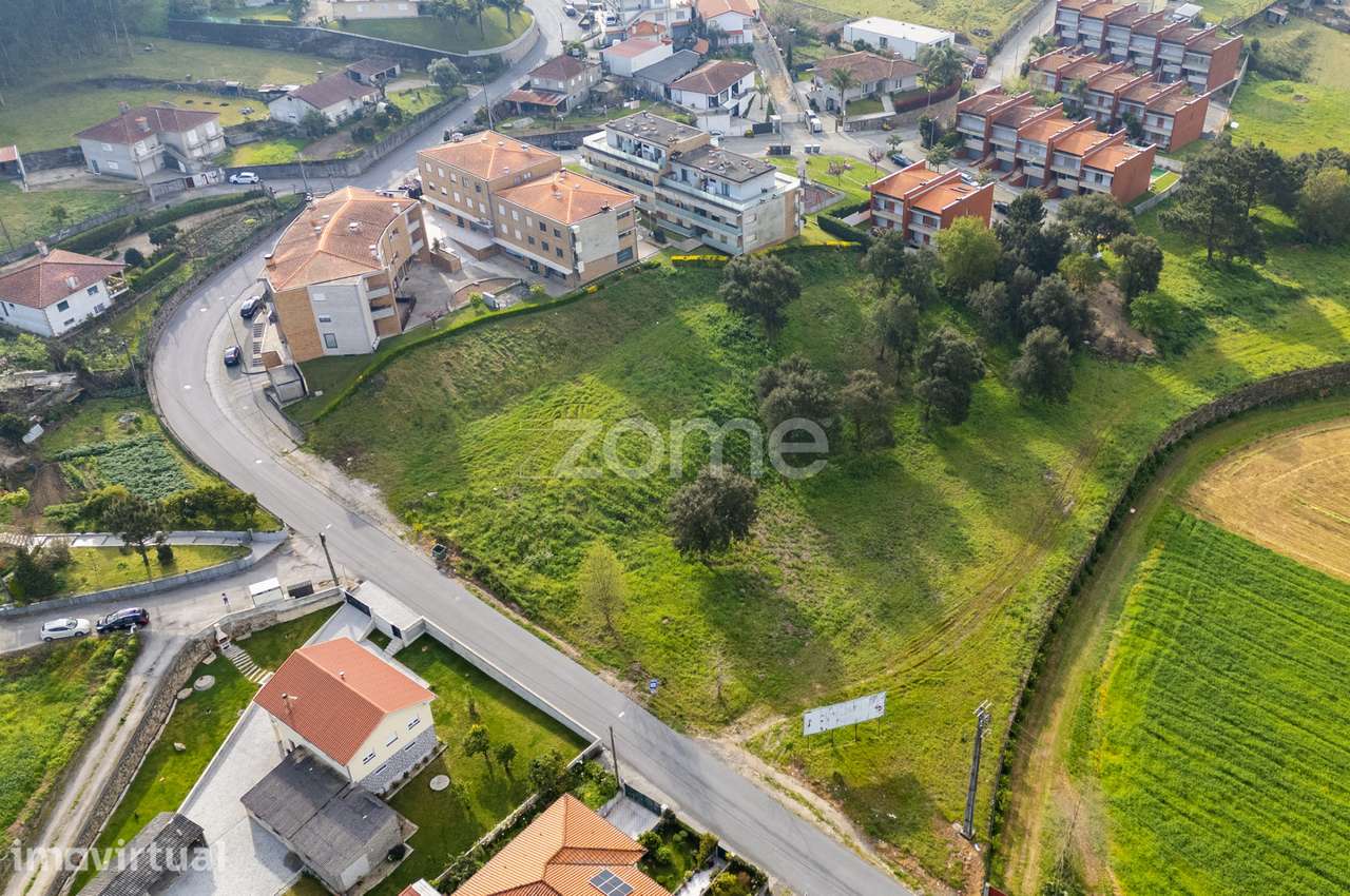 Terreno Urbanizável em Moure, Barcelos.