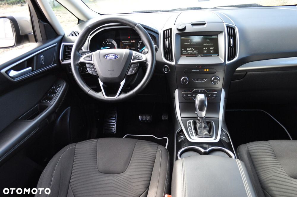 Ford S-Max - 10