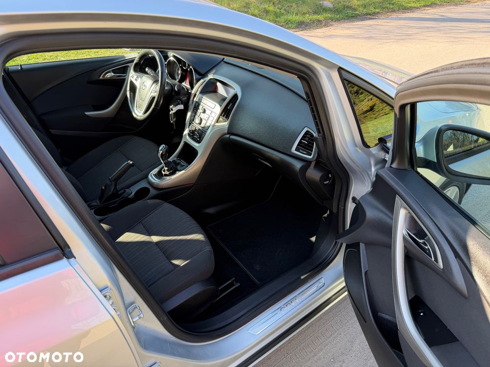 Opel Astra 1.4 Turbo - 23