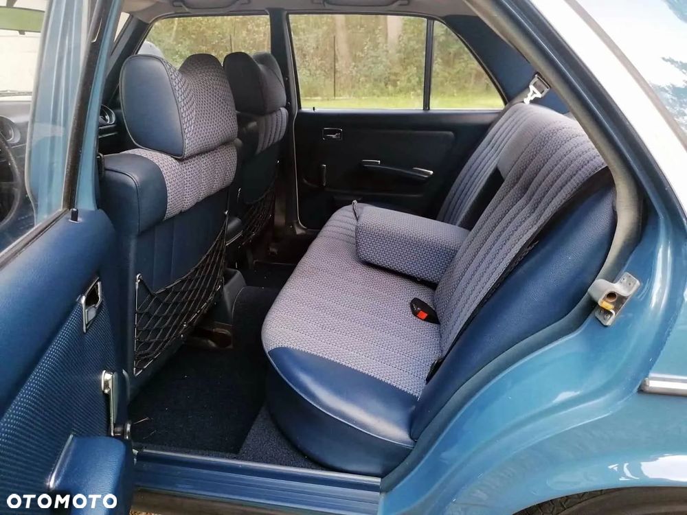 Mercedes-Benz W123 - 4