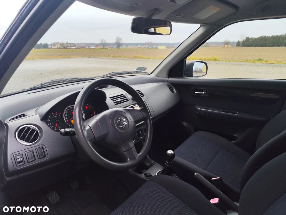 Suzuki Swift 1.3 GLX - 5