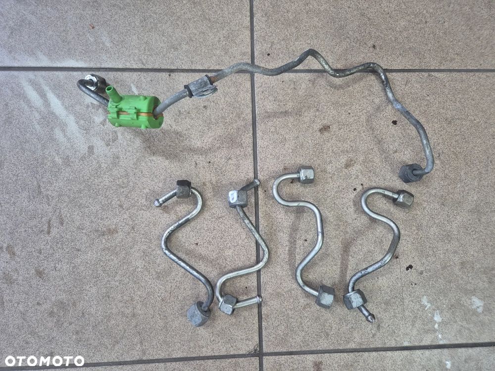 PRZEWÓD PALIWA WTRYSKIWACZY MASTER III MOVANO B  NV400 2.3 BITURBO 14r.+ - 1