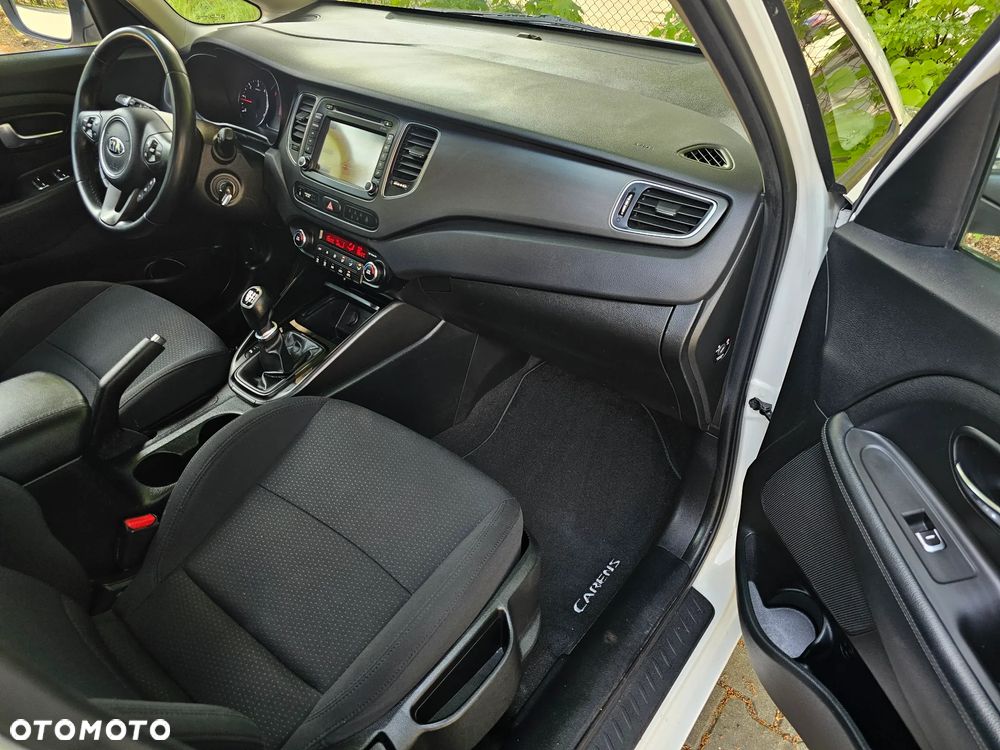 Kia Carens 1.7 CRDi 115 Dream Team Edition - 9