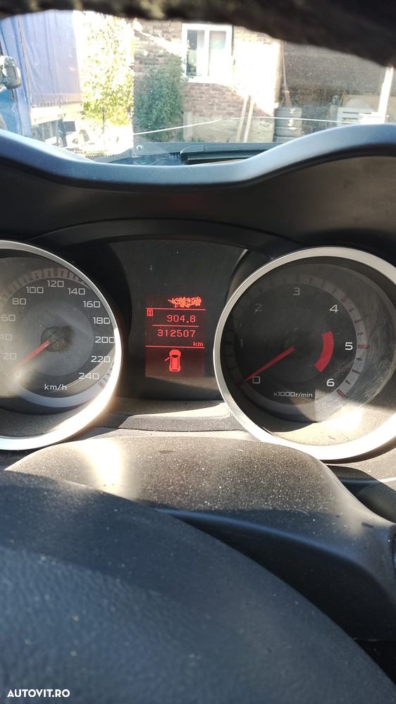 Mitsubishi Lancer - 8