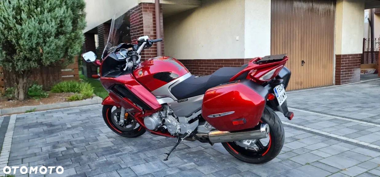 Yamaha FJR - 3