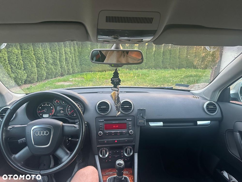 Audi A3 Sportback 1.8 TFSI Ambiente - 8