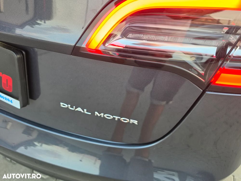 Tesla Model 3 - 16