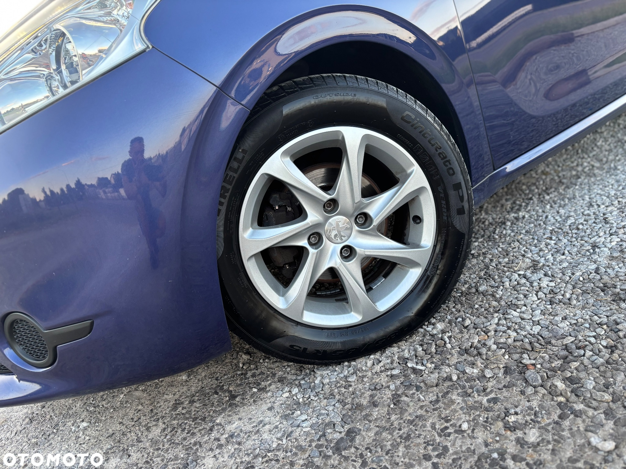 Peugeot 208 - 17