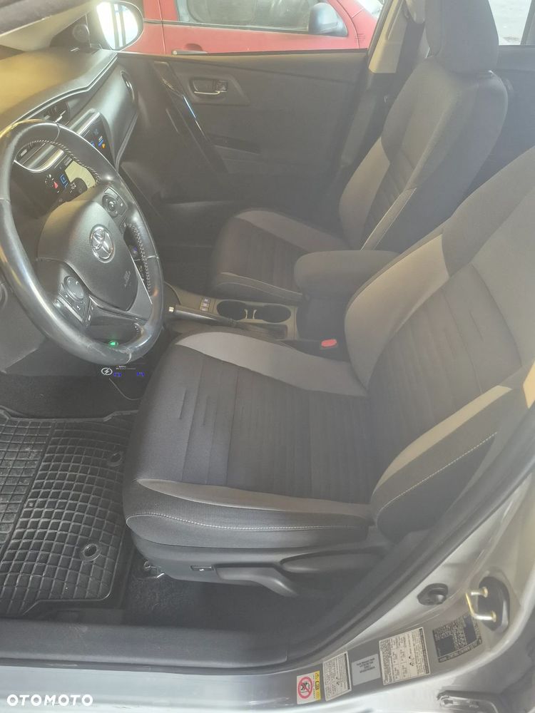 Toyota Auris Hybrid 135 Freestyle - 13