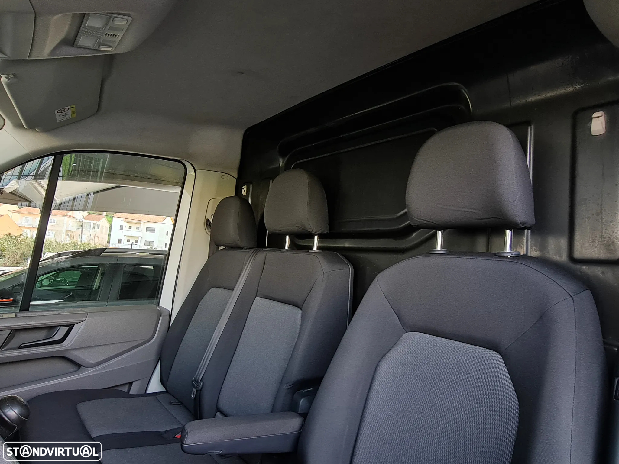 VW Crafter 2.0 TDI L3H2  c/Iva DEDUTÍVEL - 20