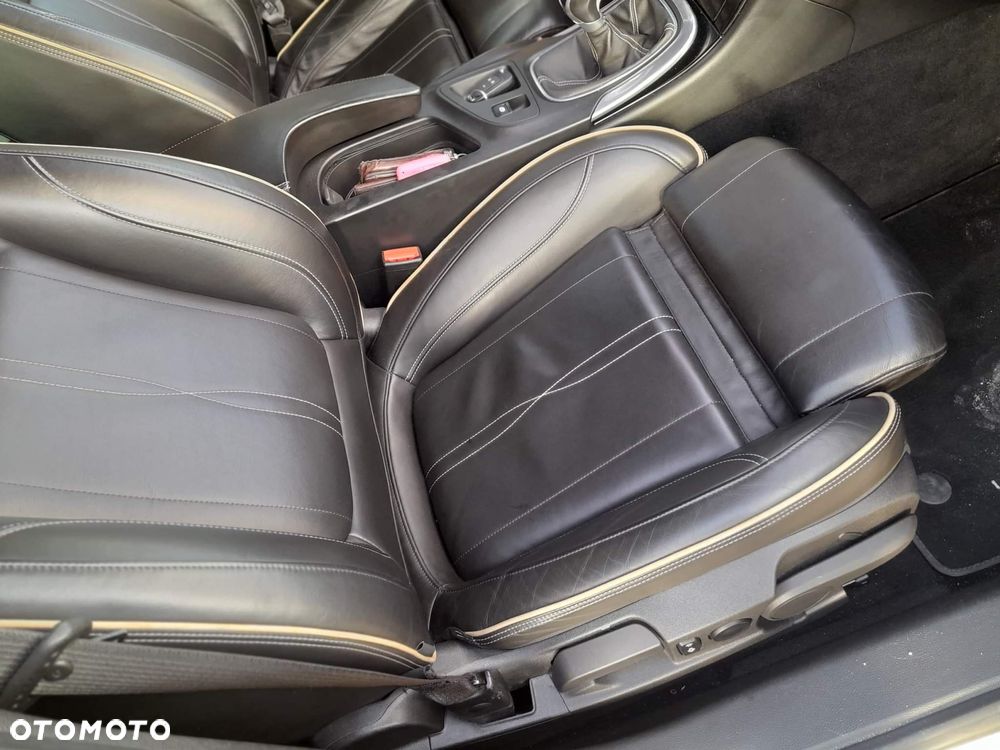 Opel Insignia 2.0 CDTI S&S - 4