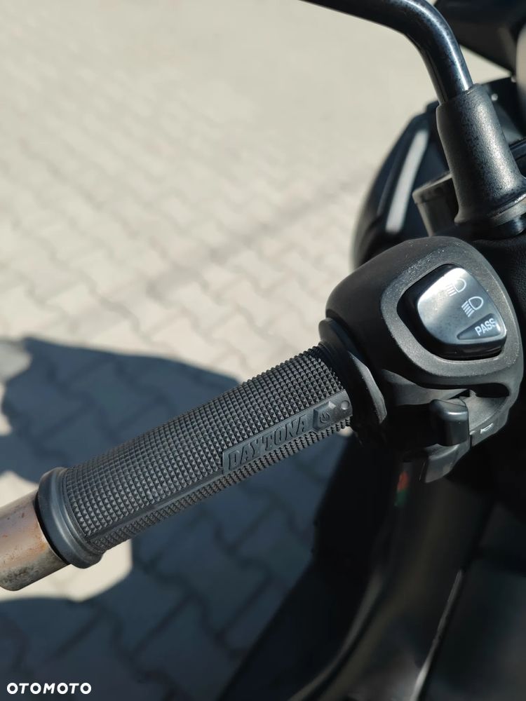 Yamaha X-max - 15
