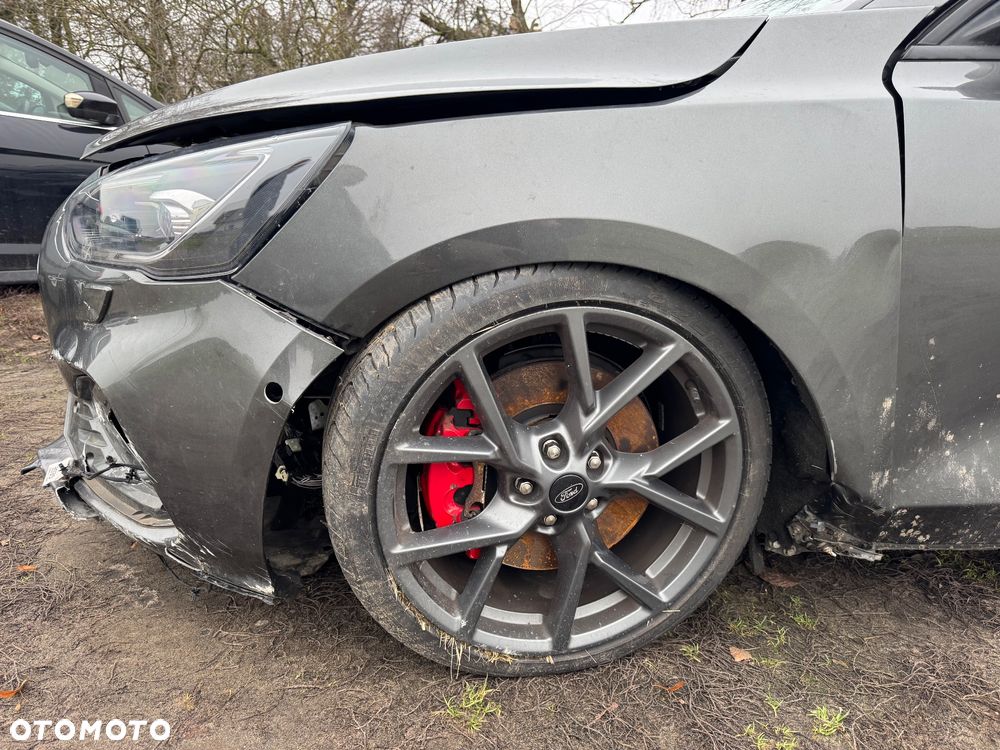 Ford Focus 2.3 EcoBoost ST Edition - 18