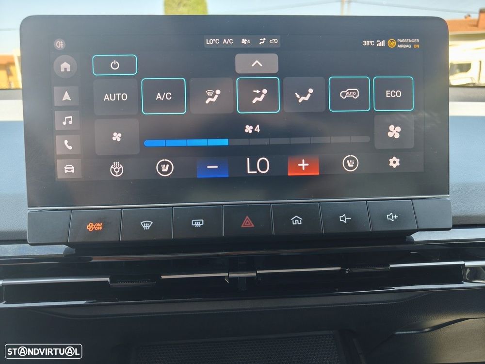MG MG4 64 kWh Luxury - 39