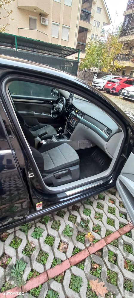 Skoda Superb 2.0 TDI Elegance - 7