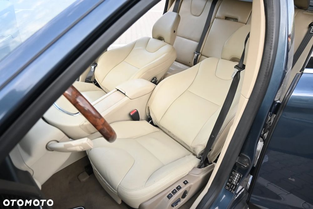 Volvo XC 60 2.4D DRIVe - 27