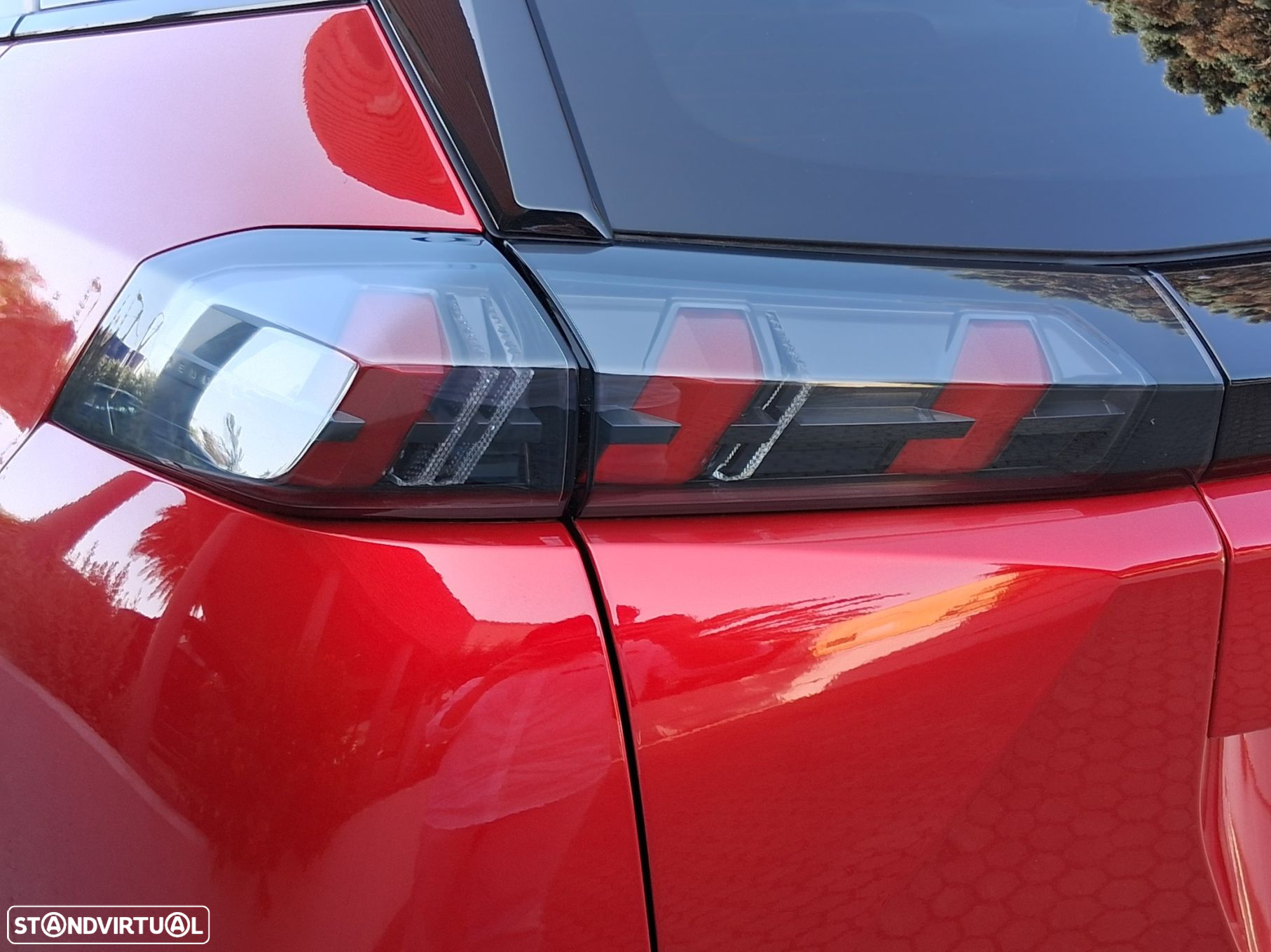 Peugeot 2008 1.2 PureTech GT Line EAT8 - 23