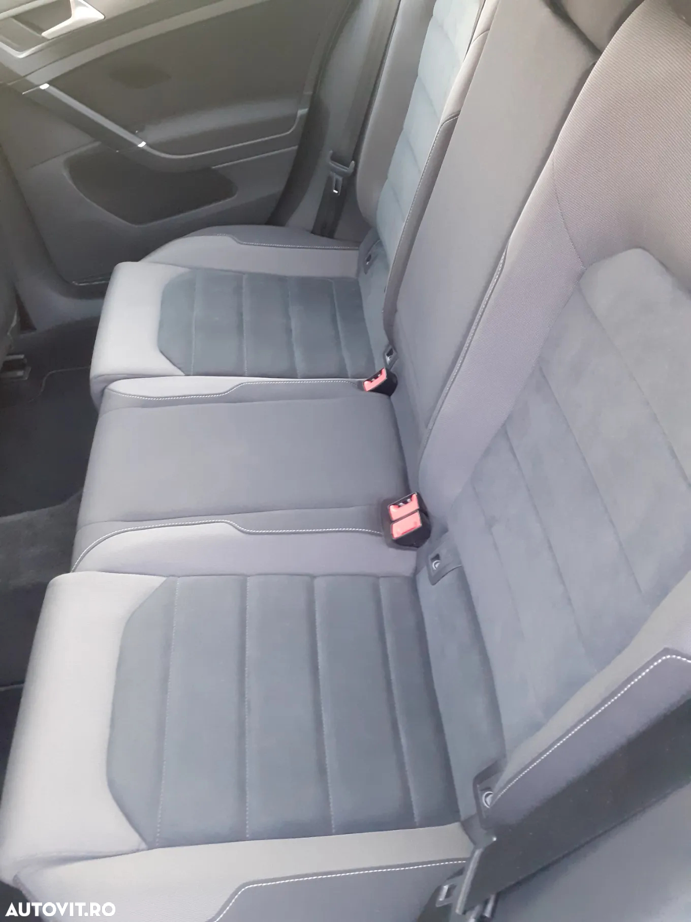 Volkswagen Golf 2.0 BlueTDI Comfortline - 39