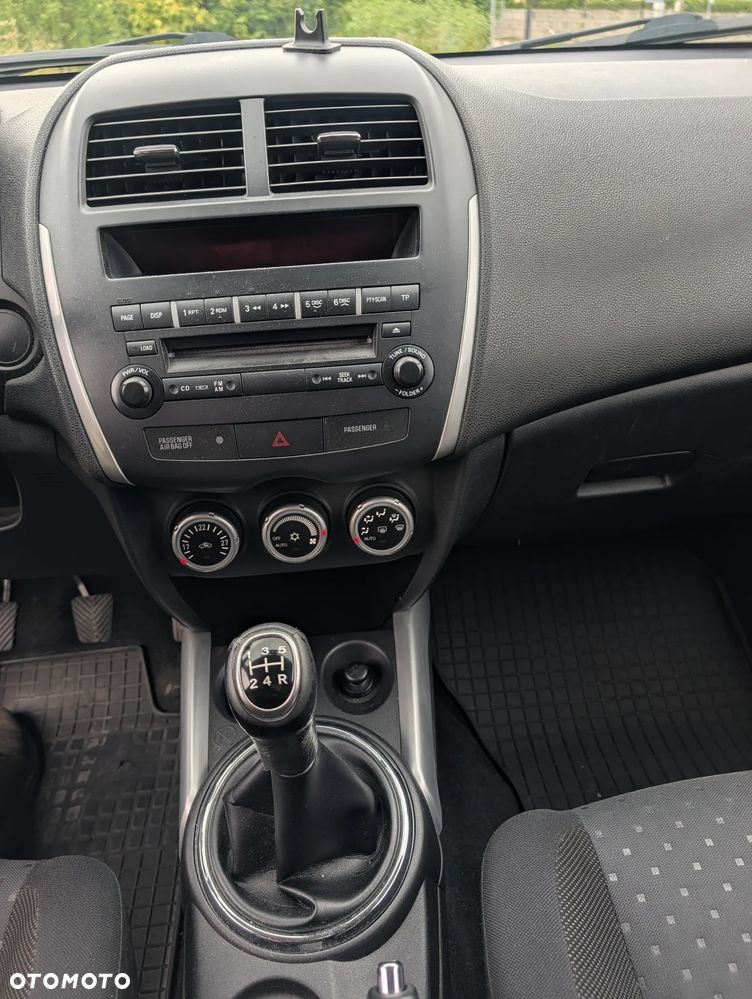Mitsubishi ASX 1.6 Inform - 11