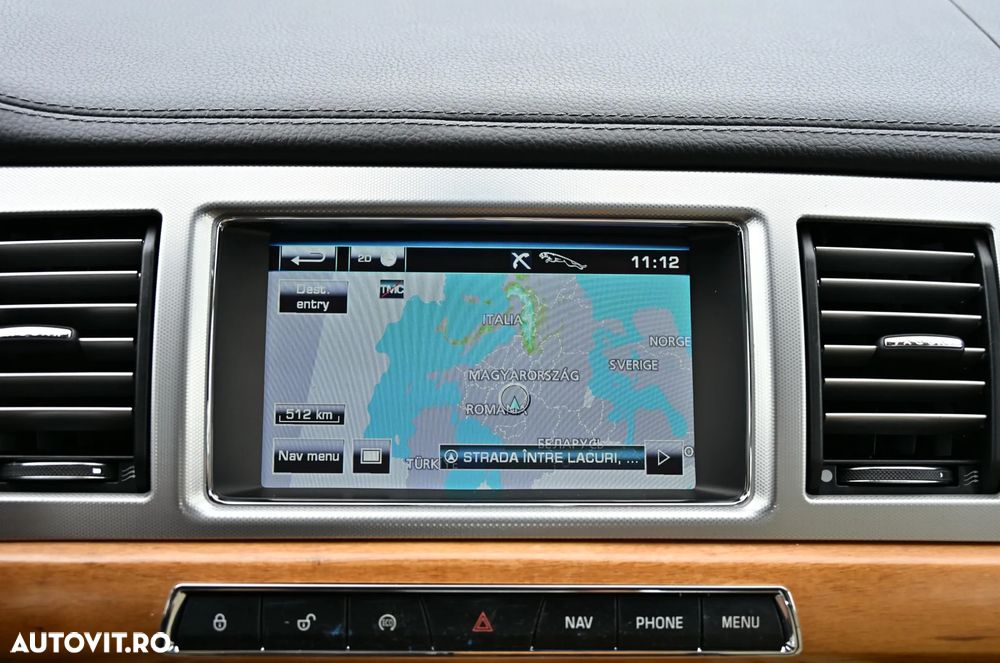 Jaguar XF 2.2 Diesel - 36