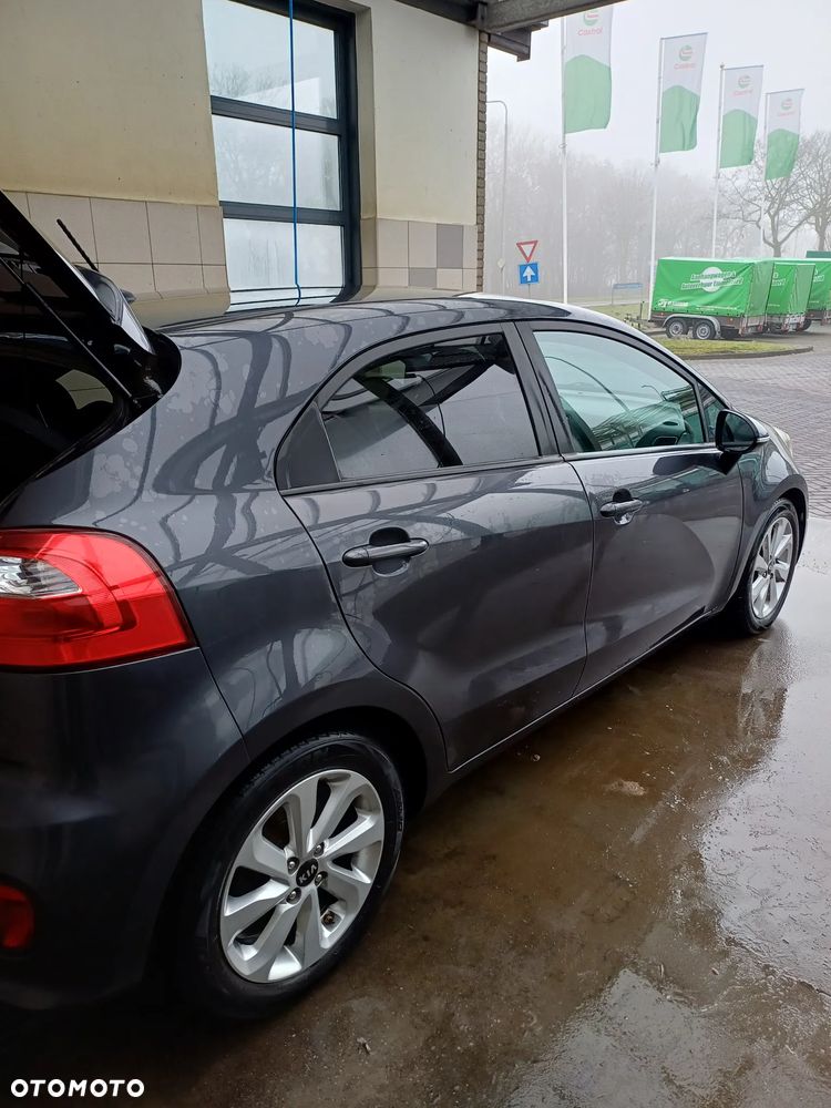 Kia Rio 1.4 crdi Business Line - 8