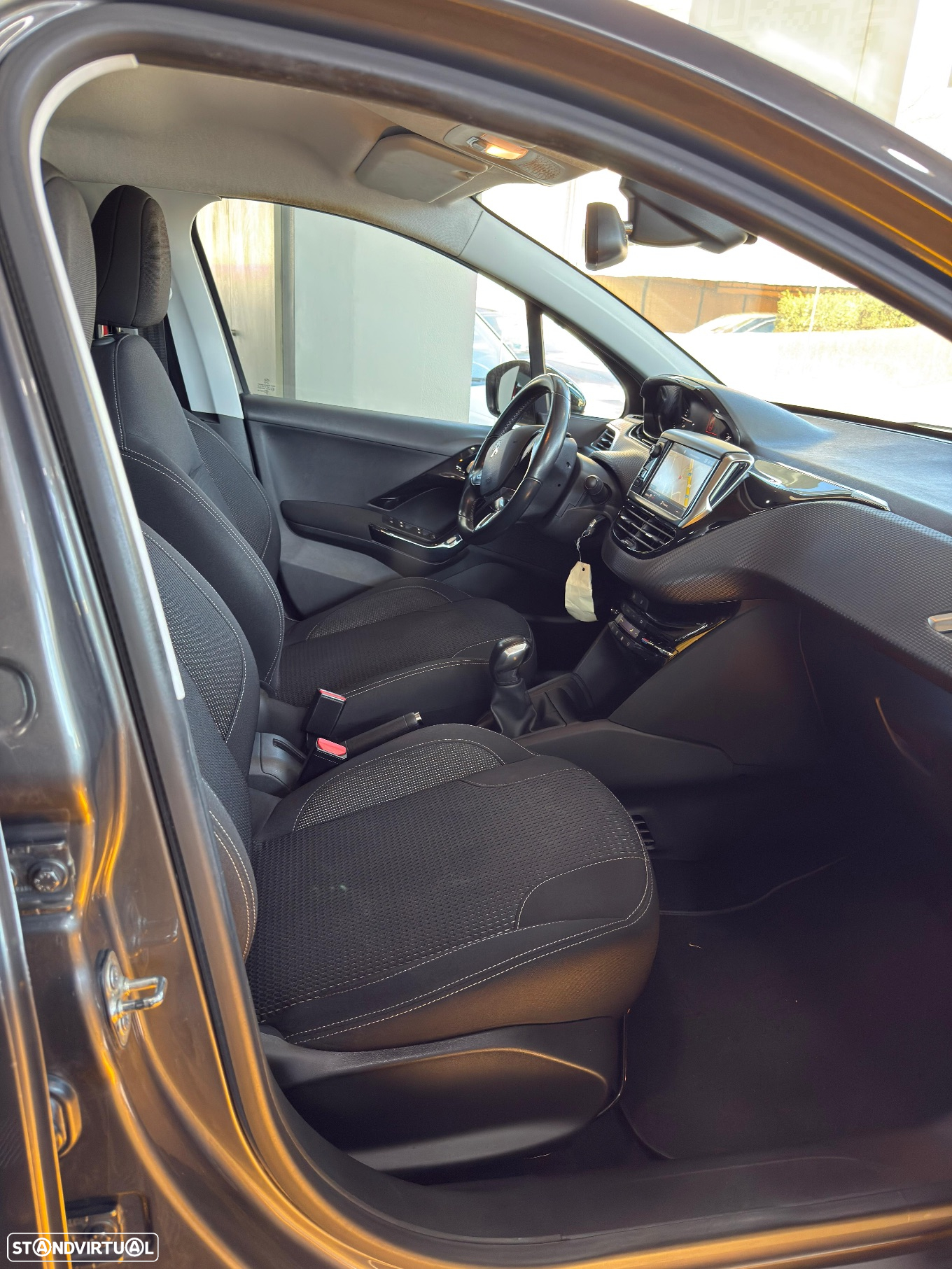 Peugeot 208 82 VTI Allure - 5