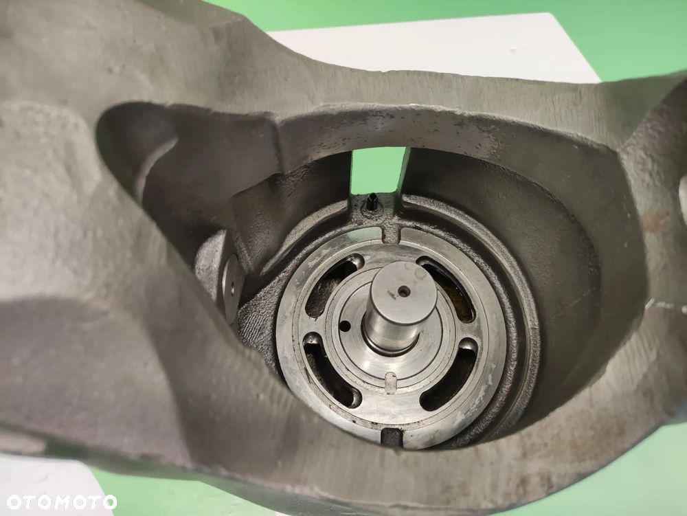 Kołyska skrzyni 581006M  VARIOPOWER CLAAS SCORPION - 3