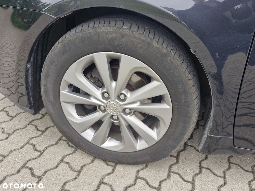 Toyota Avensis 1.8 Active - 28