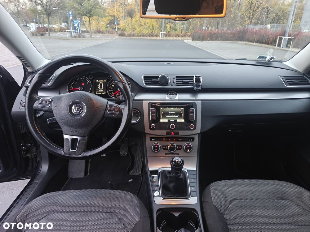 Volkswagen Passat - 6