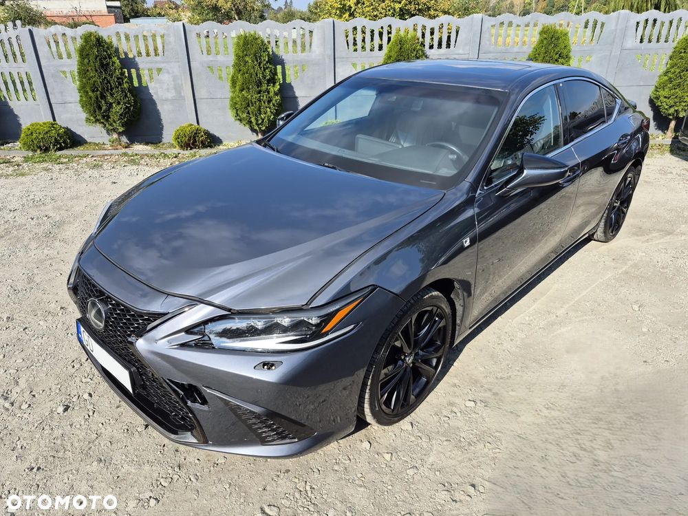 Lexus ES 300h F Sport Edition - 3